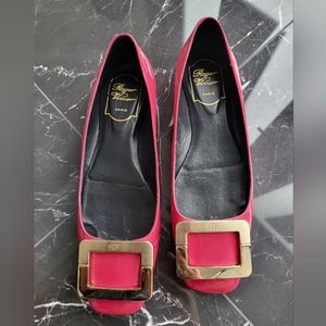 Roger Vivier Metal Buckle Ballerinas in Patent Leather size 6.5 Barbie pink